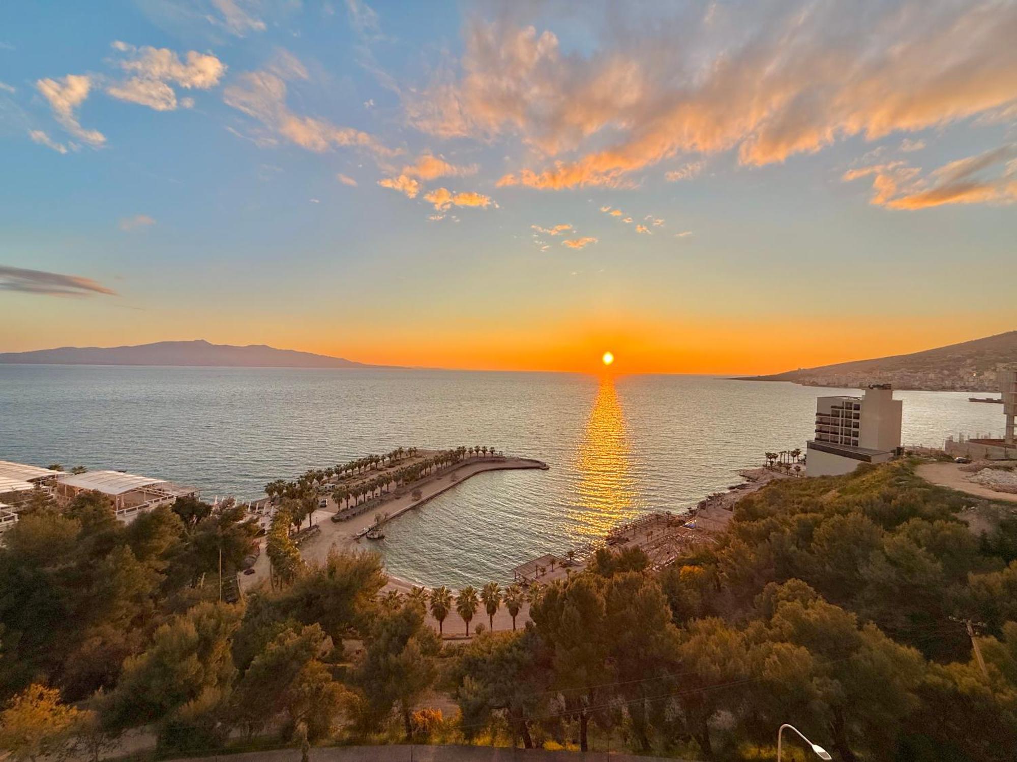 Helia Seaside Hotel Sarandë Eksteriør bilde