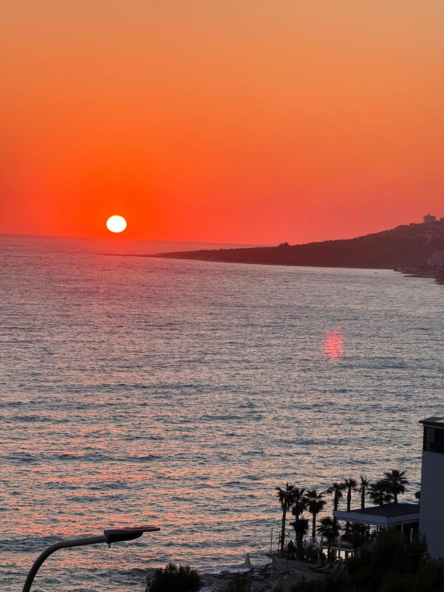 Helia Seaside Hotel Sarandë Eksteriør bilde