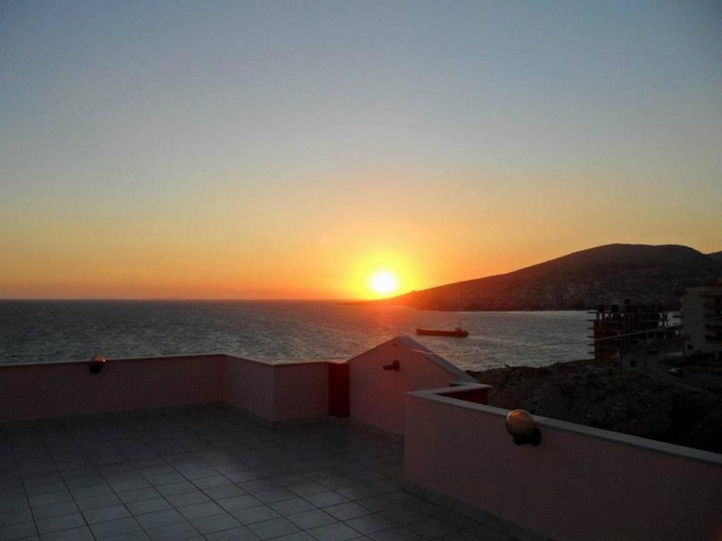 Helia Seaside Hotel Sarandë Eksteriør bilde