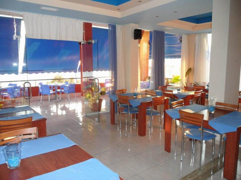 Helia Seaside Hotel Sarandë Eksteriør bilde