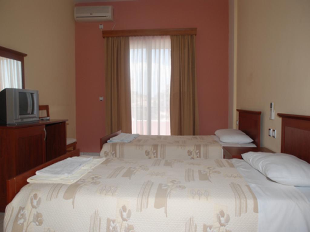 Helia Seaside Hotel Sarandë Rom bilde