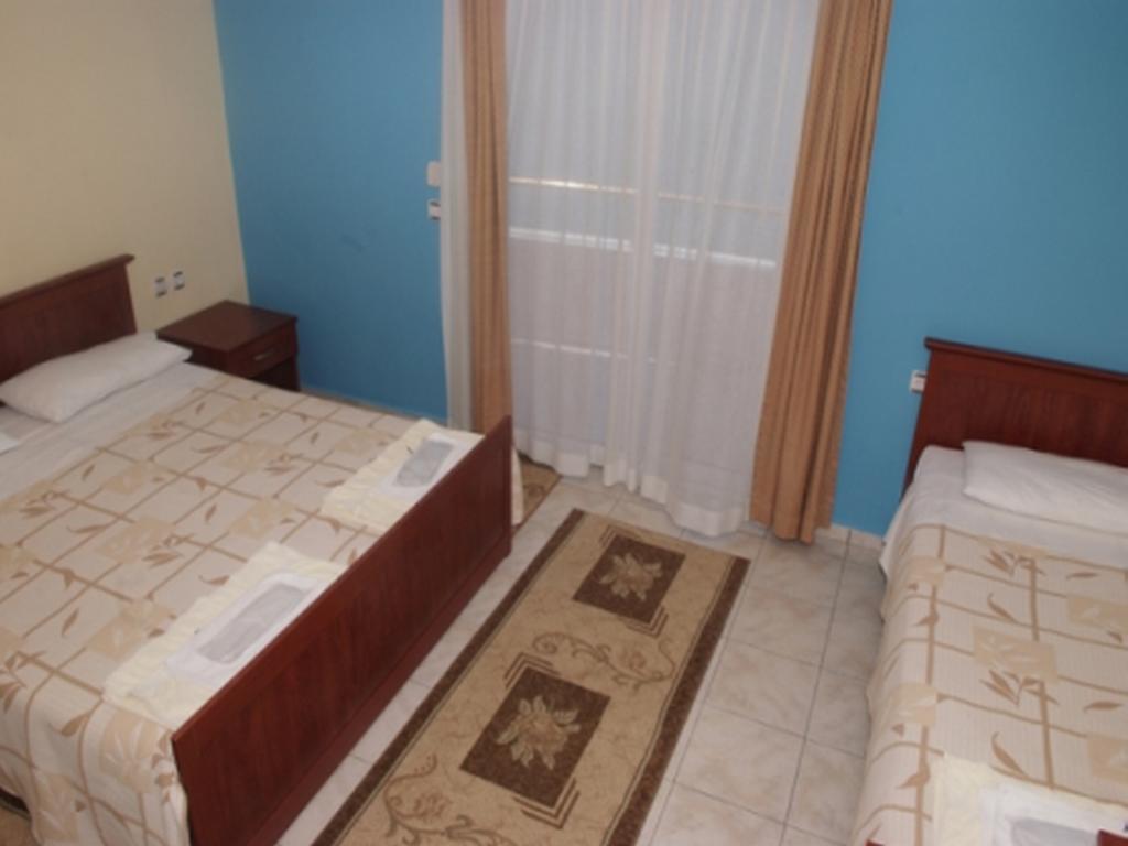 Helia Seaside Hotel Sarandë Rom bilde